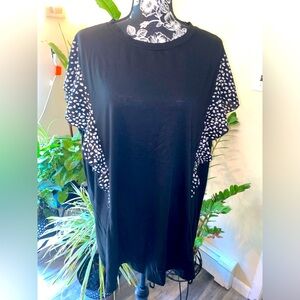 BloomChic Black & White top Size 22-24 NWT